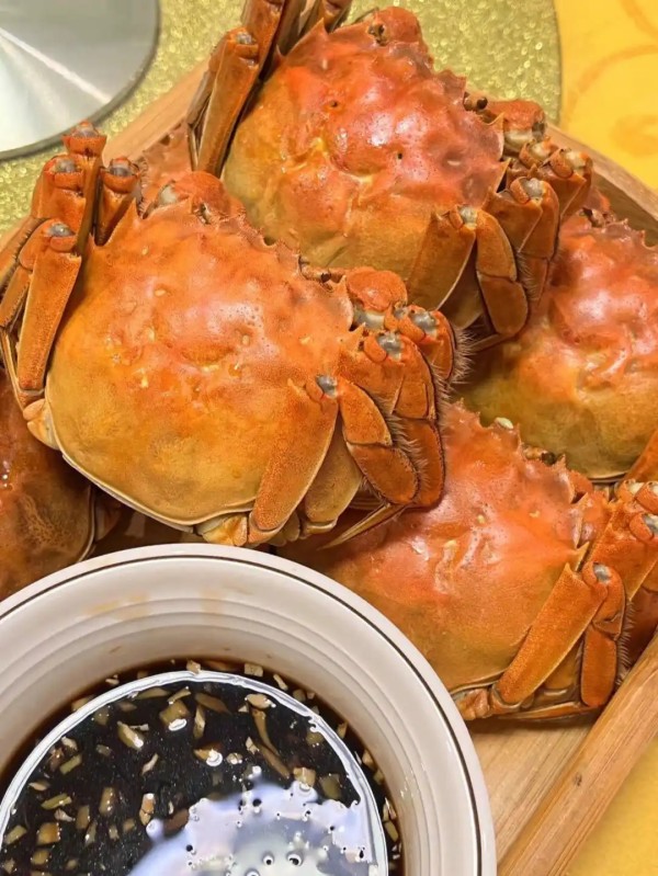 大闸蟹礼盒挑选攻略及礼券与实物礼盒对比分析